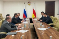 Руслан Хабалов встретился заместителем Председателя Банка России Сергеем Беловым